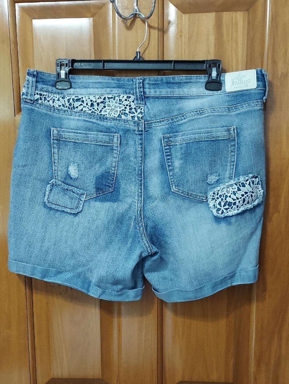 - Love Indigo Premium Women's Blue Denim Stretchy Shorts with Lace Deco Size 20W - Picture 3 of 10